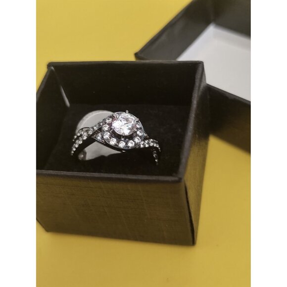 Italian Sterling Silver 925 Women's Size 7 Ring Cubic Zirconia Engagment Cut - Picture 9 of 9